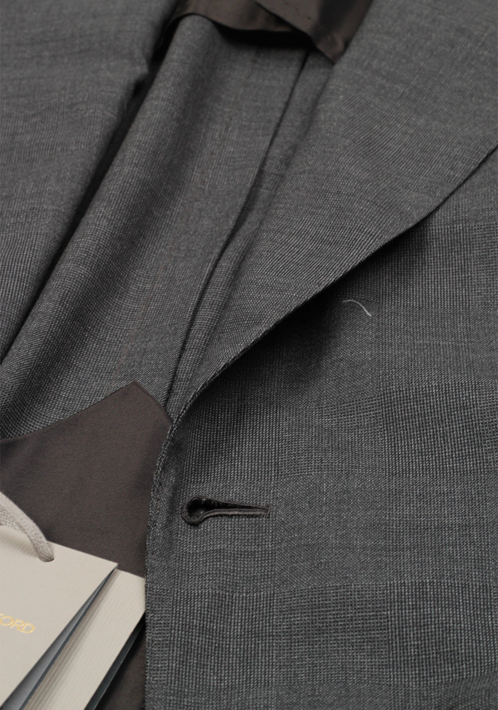 TOM FORD Shelton Gray Checked Suit Size 46 / 36R U.S. In Wool