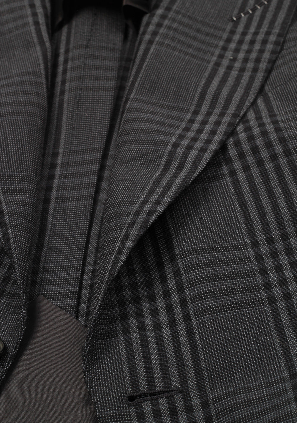 TOM FORD Shelton Gray Checked Suit Size 46 / 36R U.S. In Mohair Wool