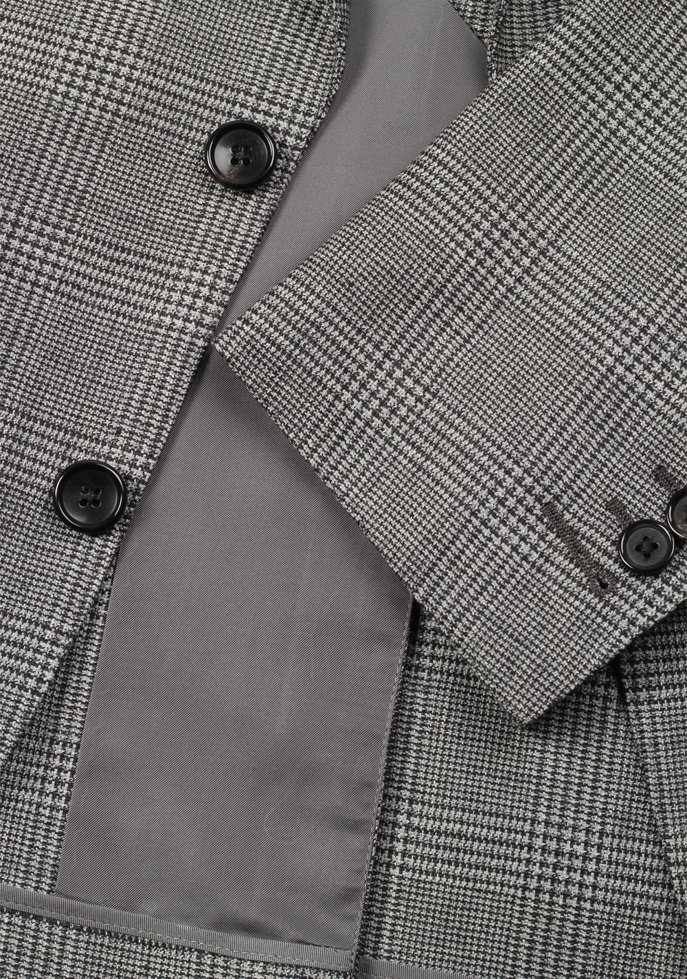 TOM FORD Shelton Gray Checked Suit Size 46 / 36R U.S. In Wool Silk Linen