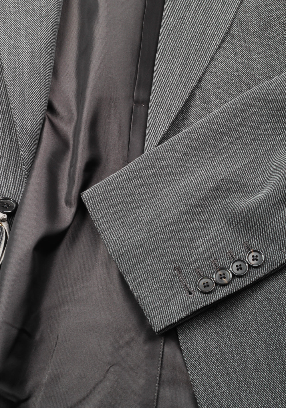 TOM FORD Shelton Gray Suit Size 48 / 38R U.S. In Wool