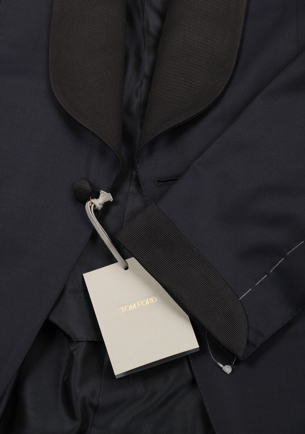 TOM FORD O'Connor Midnight Blue Tuxedo Suit Size 48 / 38R U.S. Shawl Collar Fit Y