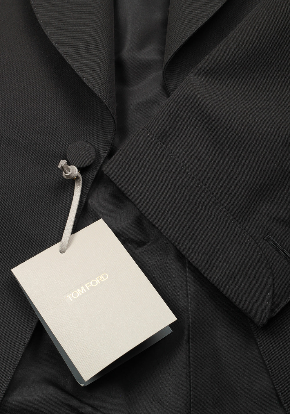 TOM FORD Shelton Black Shawl Collar Sport Coat Tuxedo Dinner Jacket Size 48 / 38R U.S.