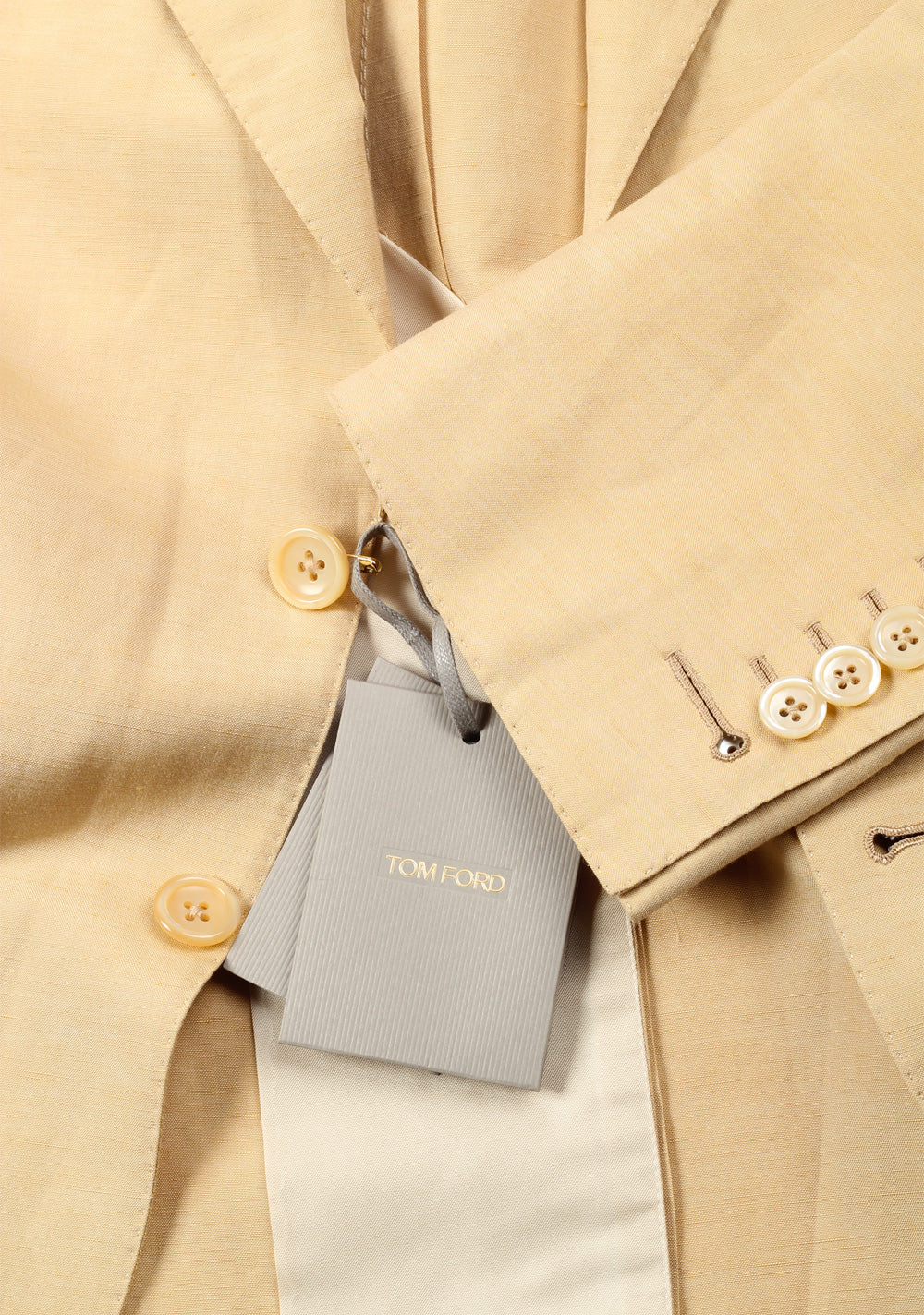 TOM FORD Shelton Beige Suit Size 48 / 38R U.S. In Linen Silk