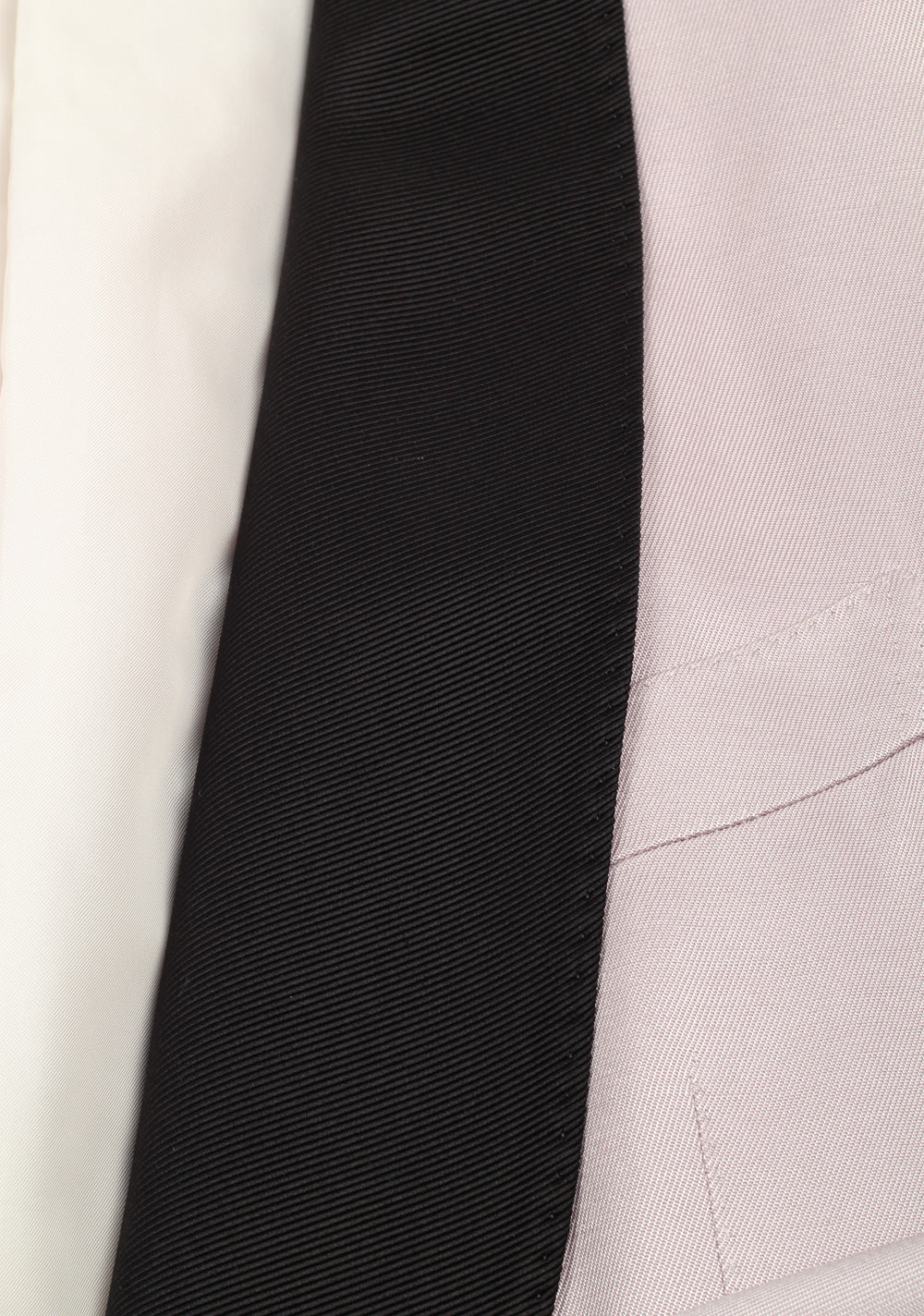 TOM FORD Shelton Lilac Tuxedo Dinner Jacket Size 46 / 36R U.S.