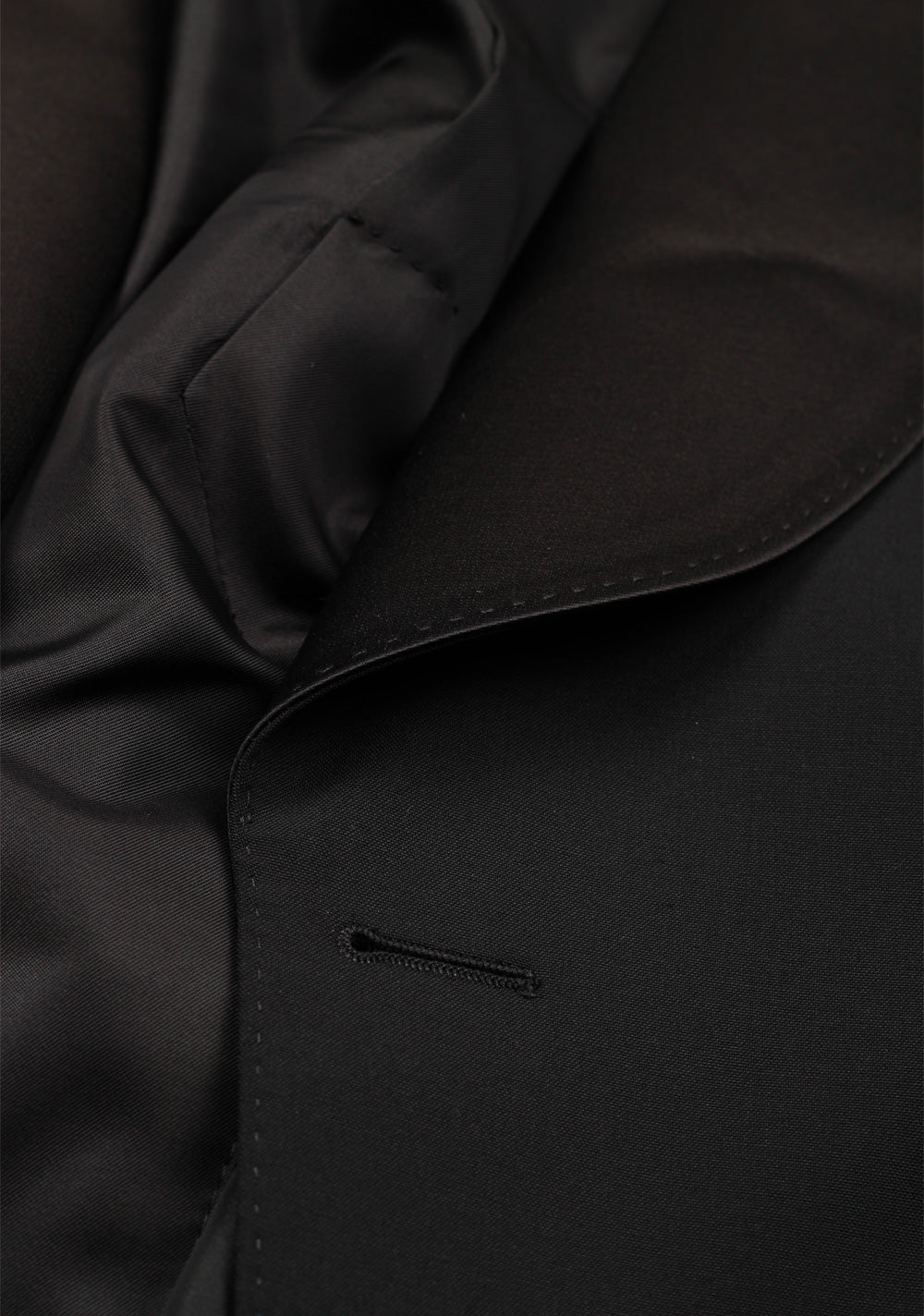 TOM FORD Shelton Black Tuxedo Suit Size 52 / 42R U.S. Shawl Collar