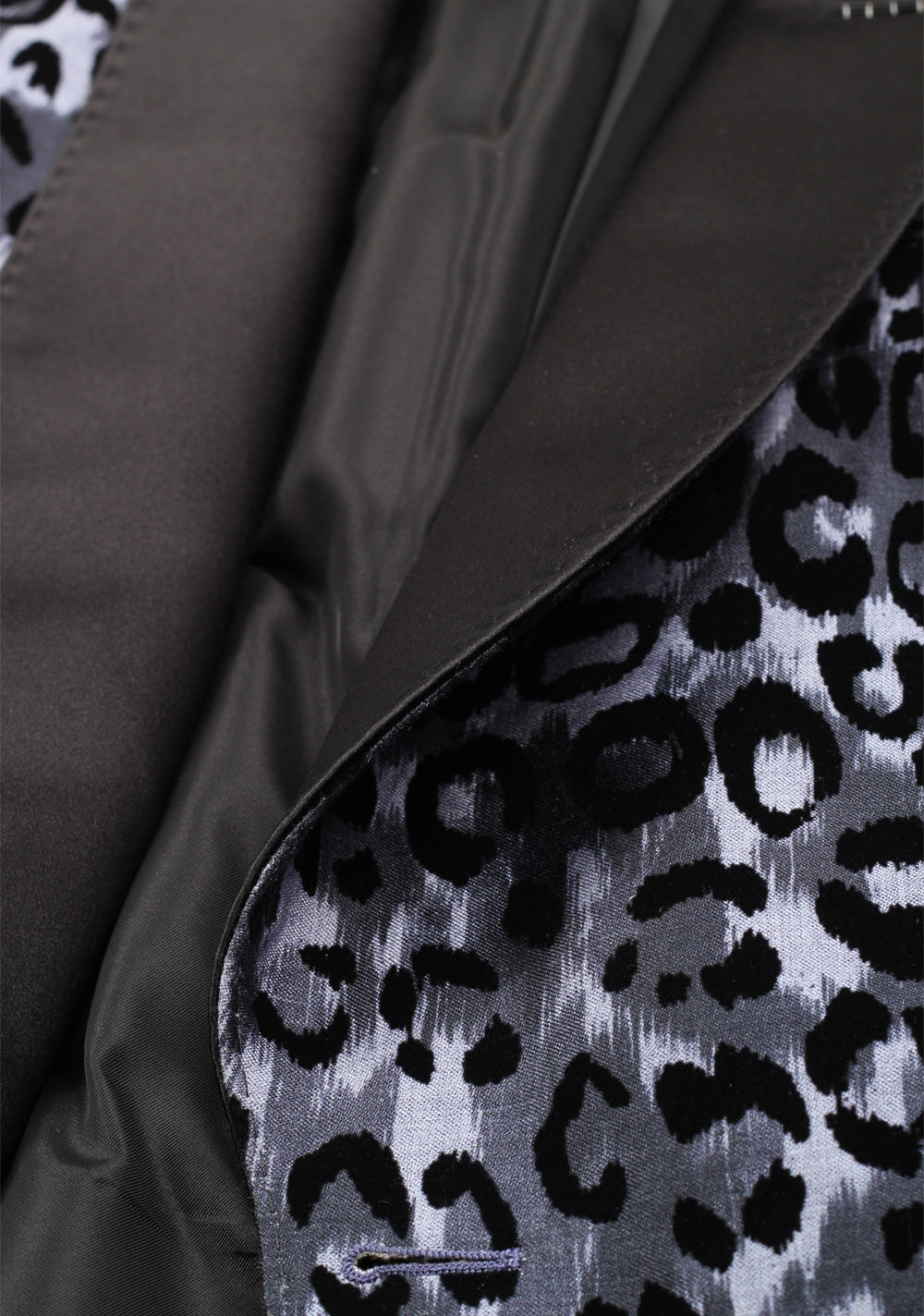 TOM FORD Shelton Leopard Tuxedo Dinner Jacket Size 48 / 38R U.S. In Silk