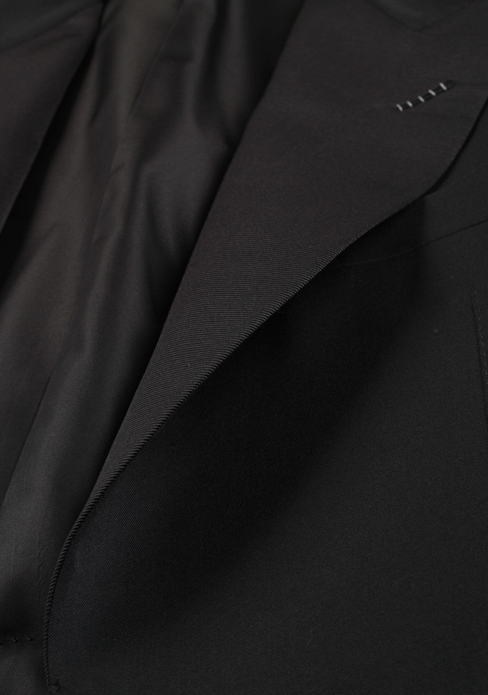 TOM FORD Windsor Black Tuxedo Suit Smoking Size 48 / 38R U.S. Fit A