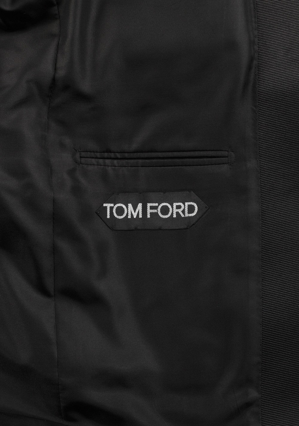 TOM FORD Windsor Black Tuxedo Suit Smoking Size 48 / 38R U.S. Fit A