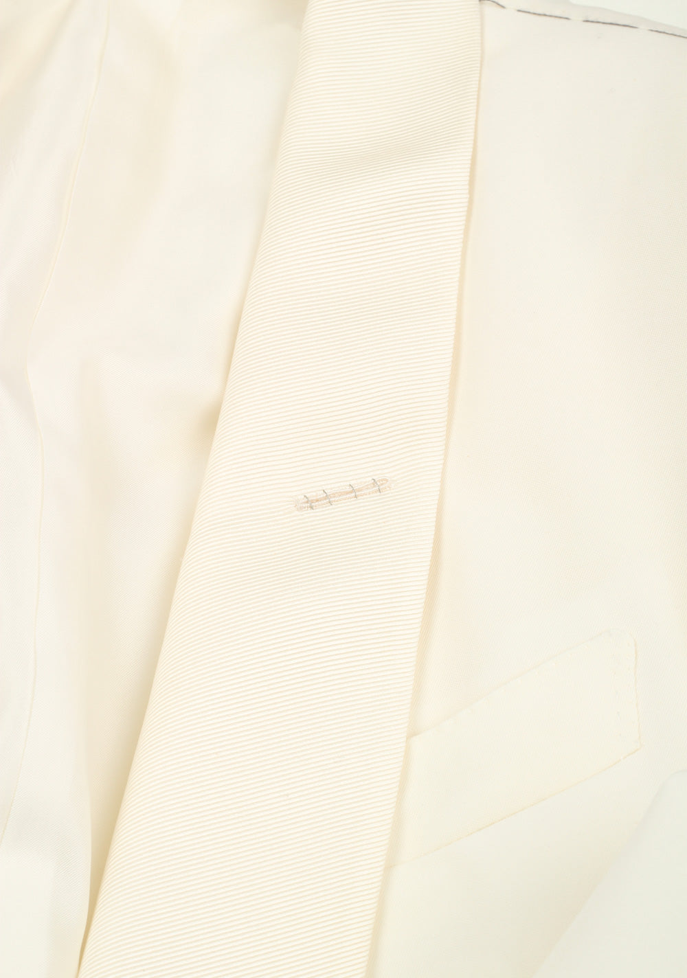 TOM FORD O'Connor  Ivory Tuxedo Dinner Jacket Size 48 / 38R U.S. Fit Y