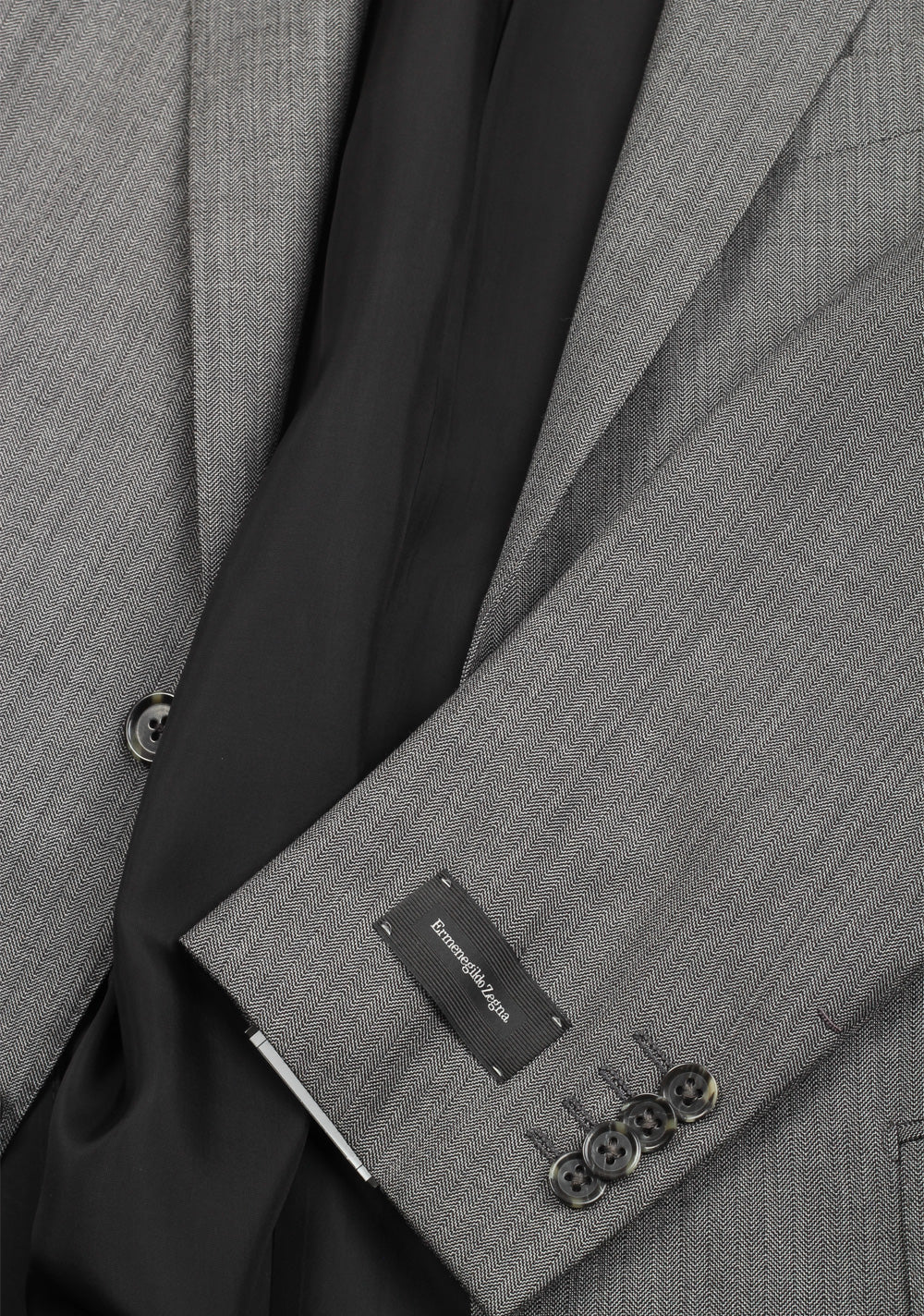 Ermenegildo Zegna Mila Gray Suit Size 46 / 36R U.S.