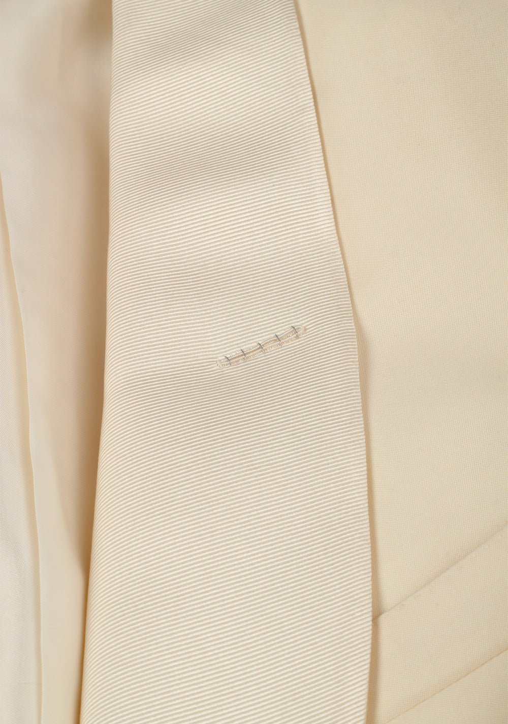 TOM FORD Windsor Ivory Signature Tuxedo Dinner Jacket Size 56 / 46R U.S. Fit A