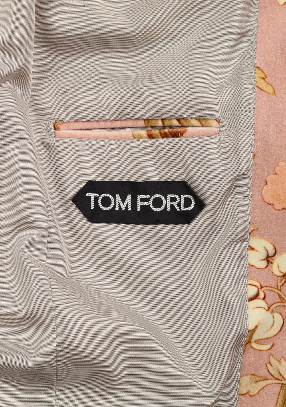 TOM FORD Atticus Pink Tuxedo Dinner Jacket Size 46 / 36R U.S.