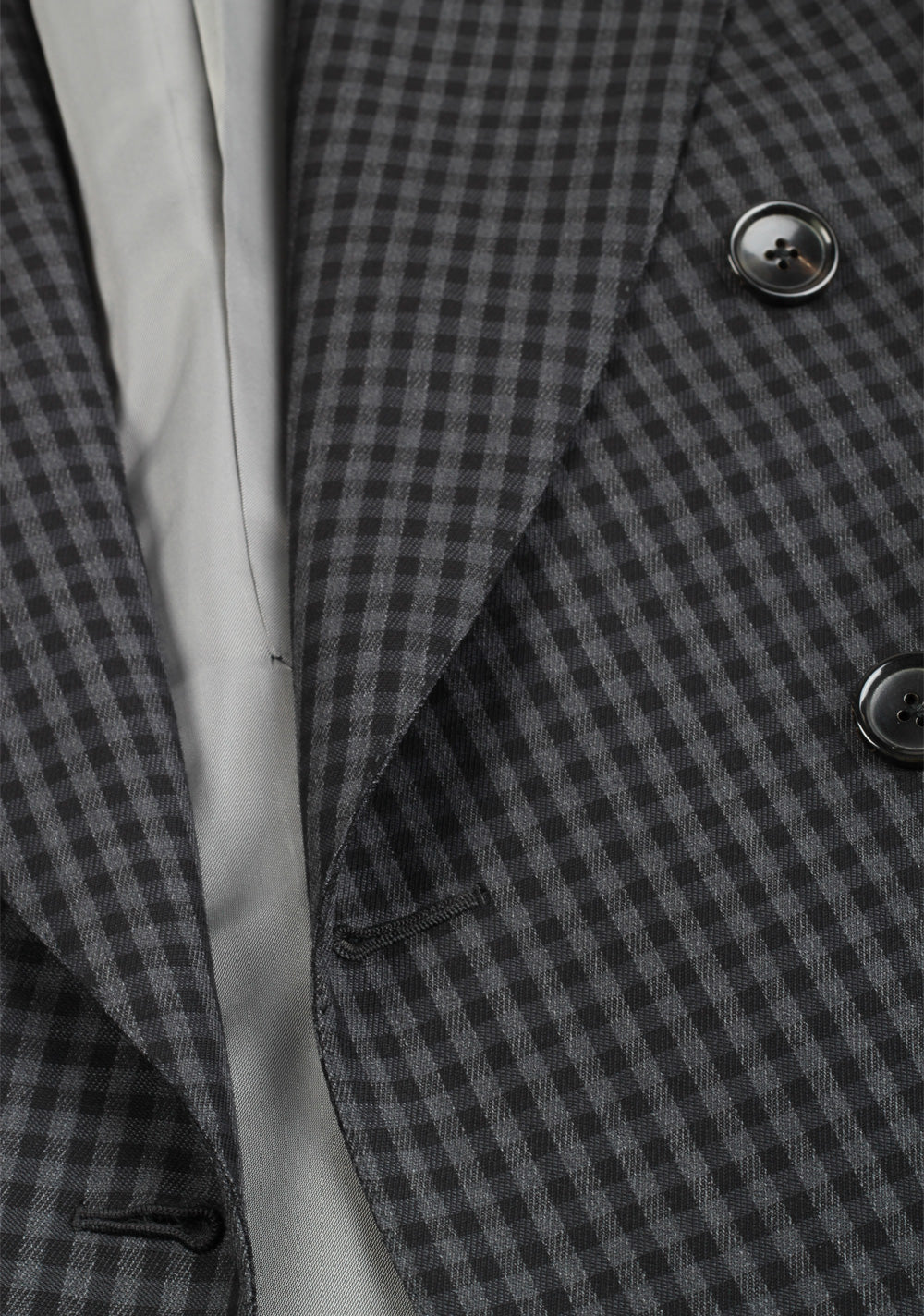 TOM FORD Wetherby Double Breasted Gray Suit Size 48 / 38R U.S.