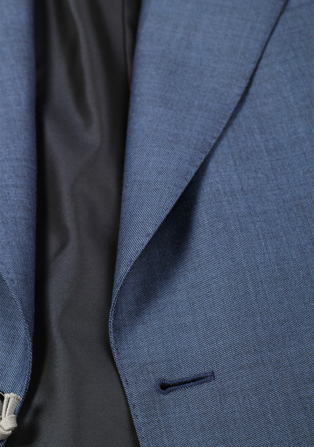 TOM FORD Shelton Solid Blue Sharkskin Suit Size 48 / 38R U.S. In Wool
