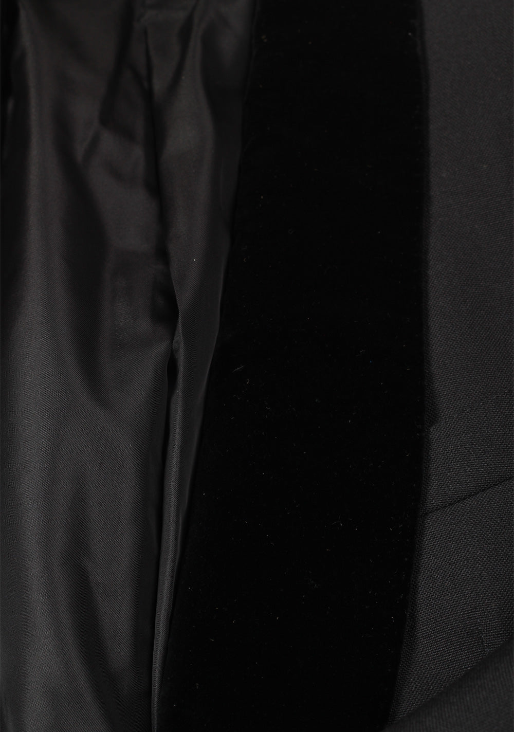 TOM FORD Shelton Shawl Collar Black Tuxedo Suit Smoking Size 48 / 38R U.S.