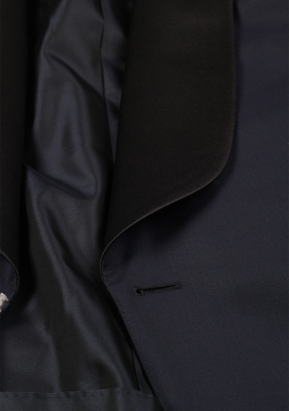 TOM FORD O'Connor Blue Shawl Collar Tuxedo Suit Size 50 / 40R U.S.  Fit Y