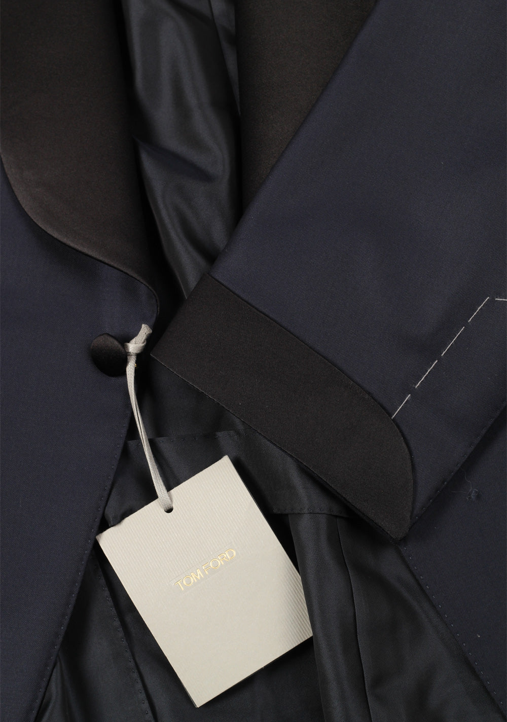 TOM FORD O'Connor Blue Shawl Collar Tuxedo Suit Size 50 / 40R U.S.  Fit Y