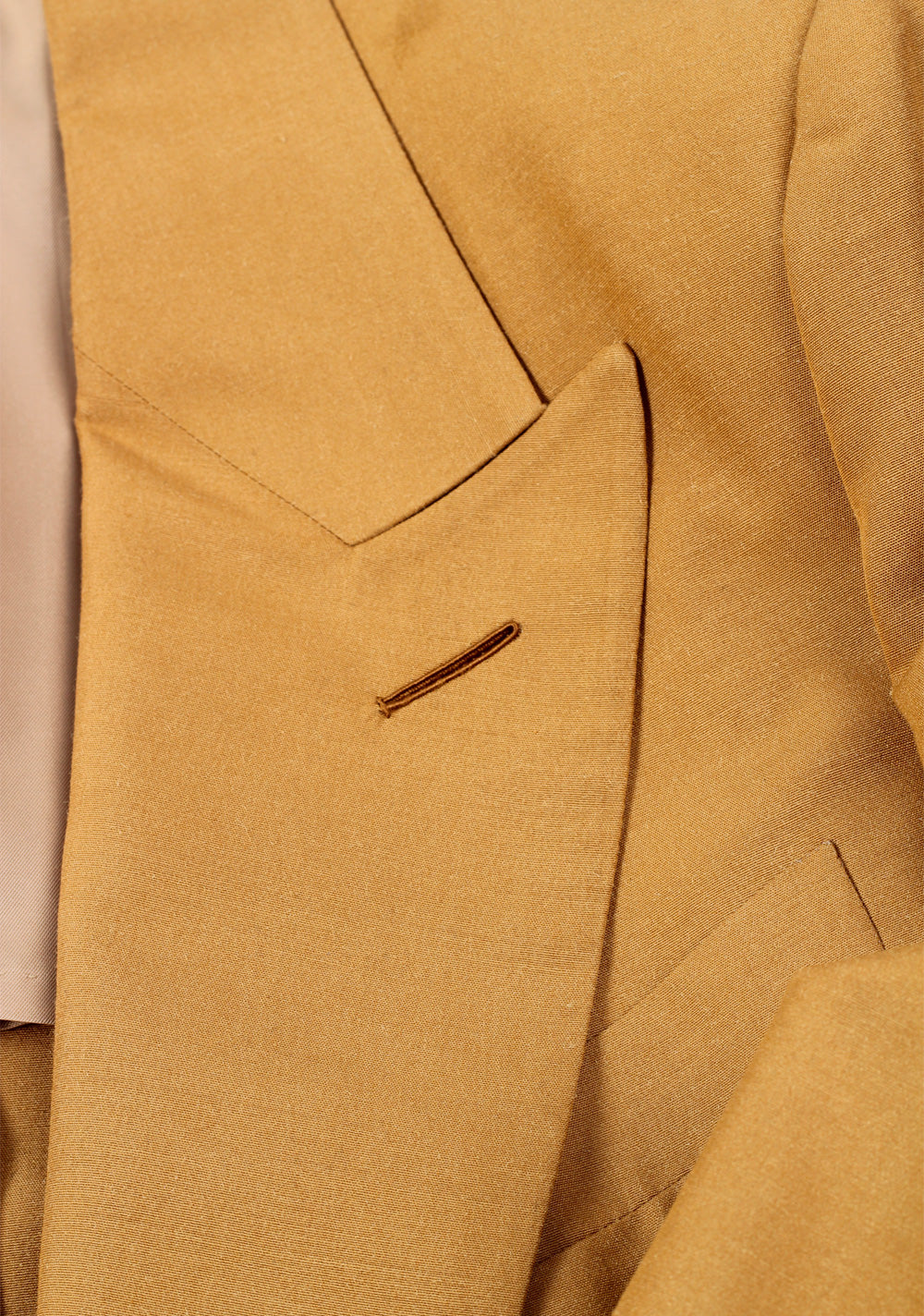 TOM FORD Shelton Beige Silk Double breasted Sport Coat Size 46 / 36R U.S.