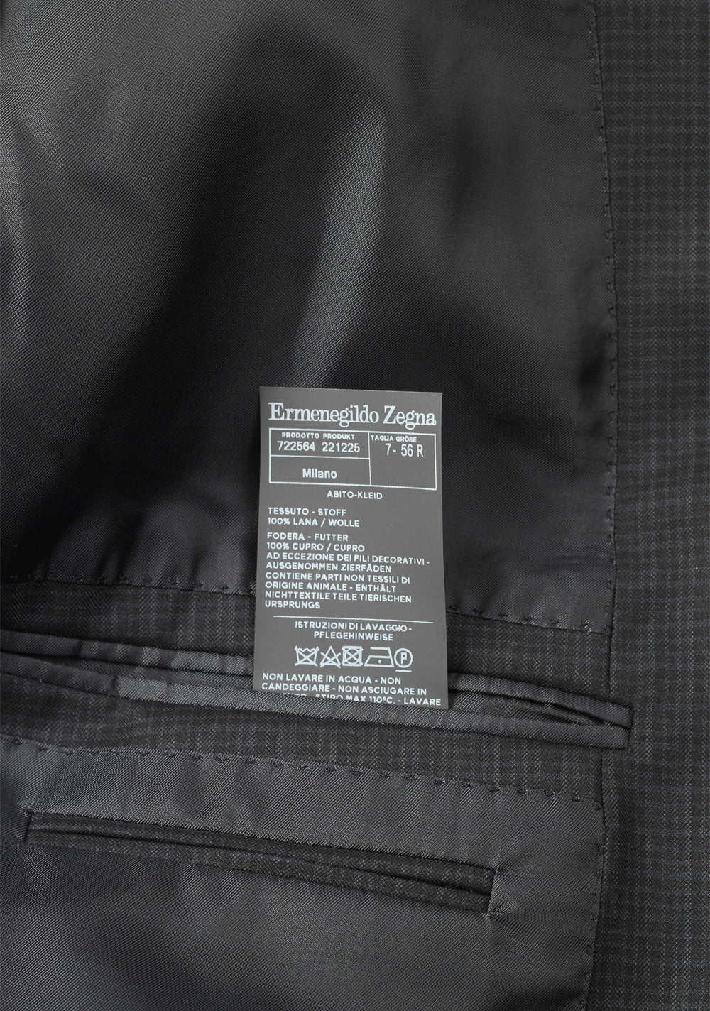 ZEGNA Milano Gray 15 Milmil 15 Checked Suit Size 56 / 46R U.S.