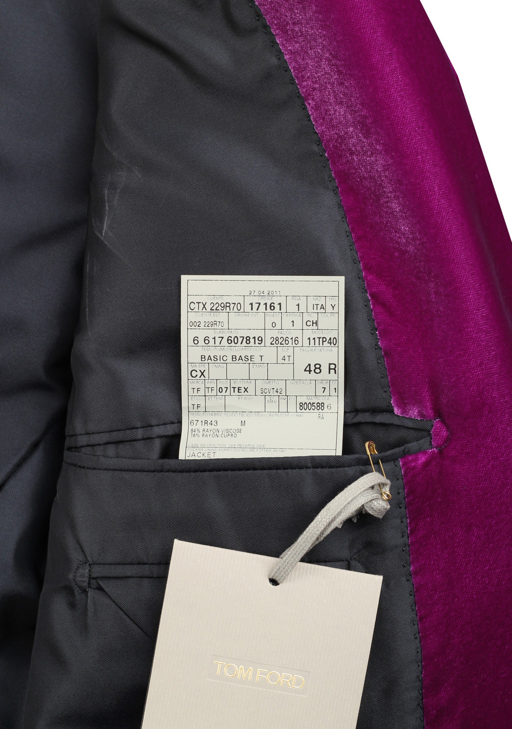TOM FORD Wetherby Purple Tuxedo Dinner Jacket Size 48 / 38R U.S.