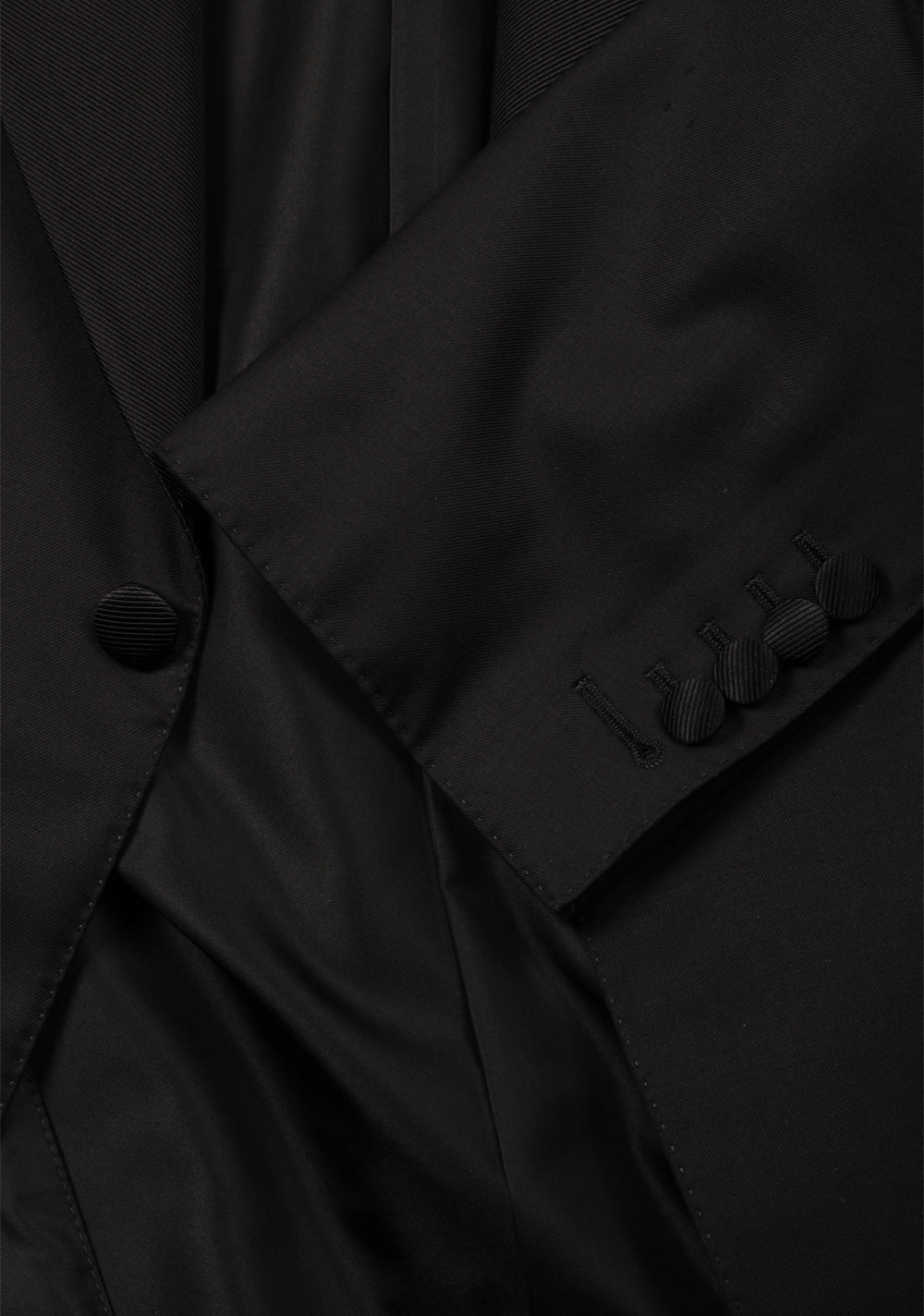 TOM FORD Windsor Black Tuxedo Suit Smoking  Shawl Collar Size 56 / 46R U.S. Fit A