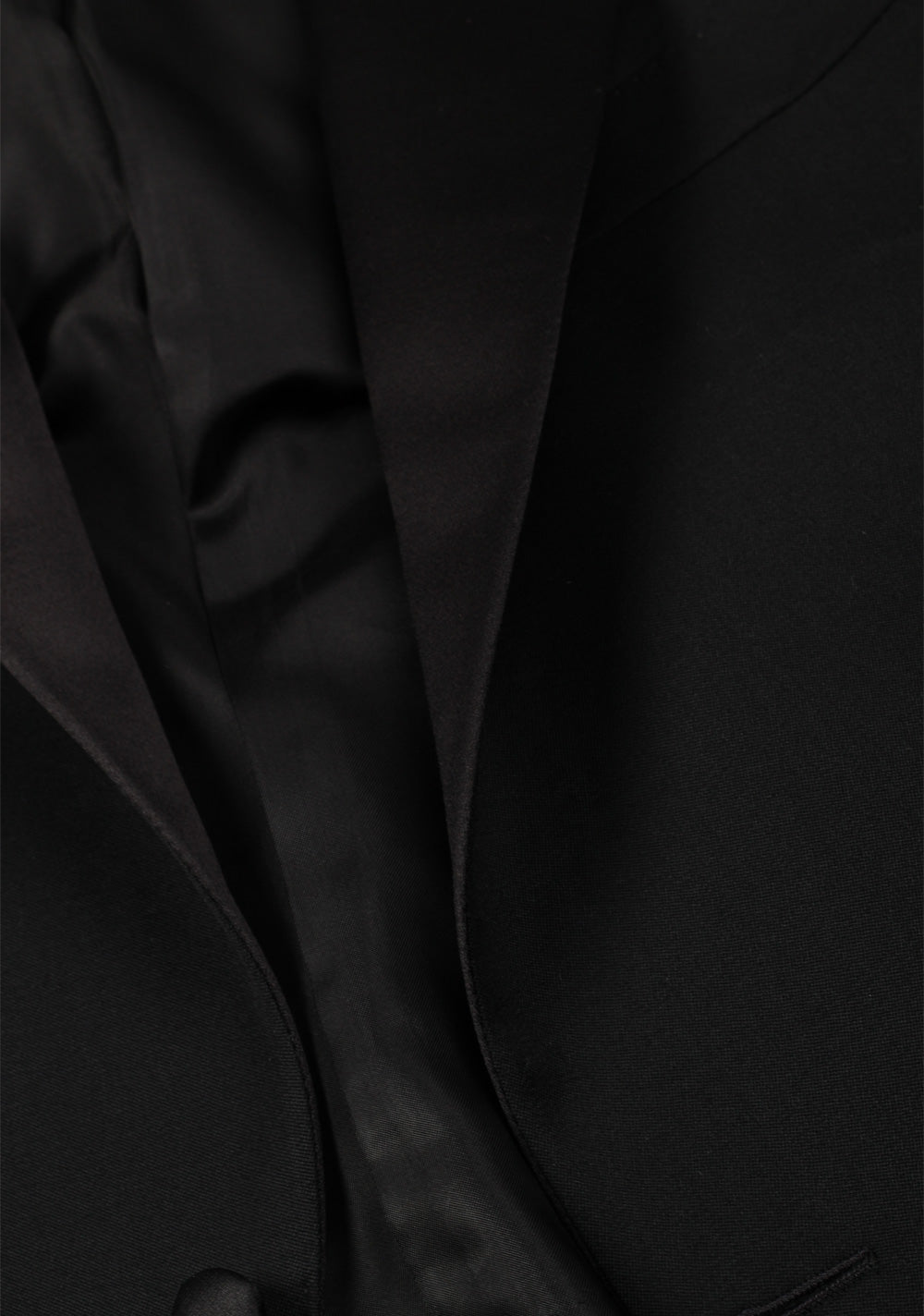 TOM FORD O'Connor Black Tuxedo Suit Smoking  Shawl Collar Size 56 / 46R U.S. Fit Y