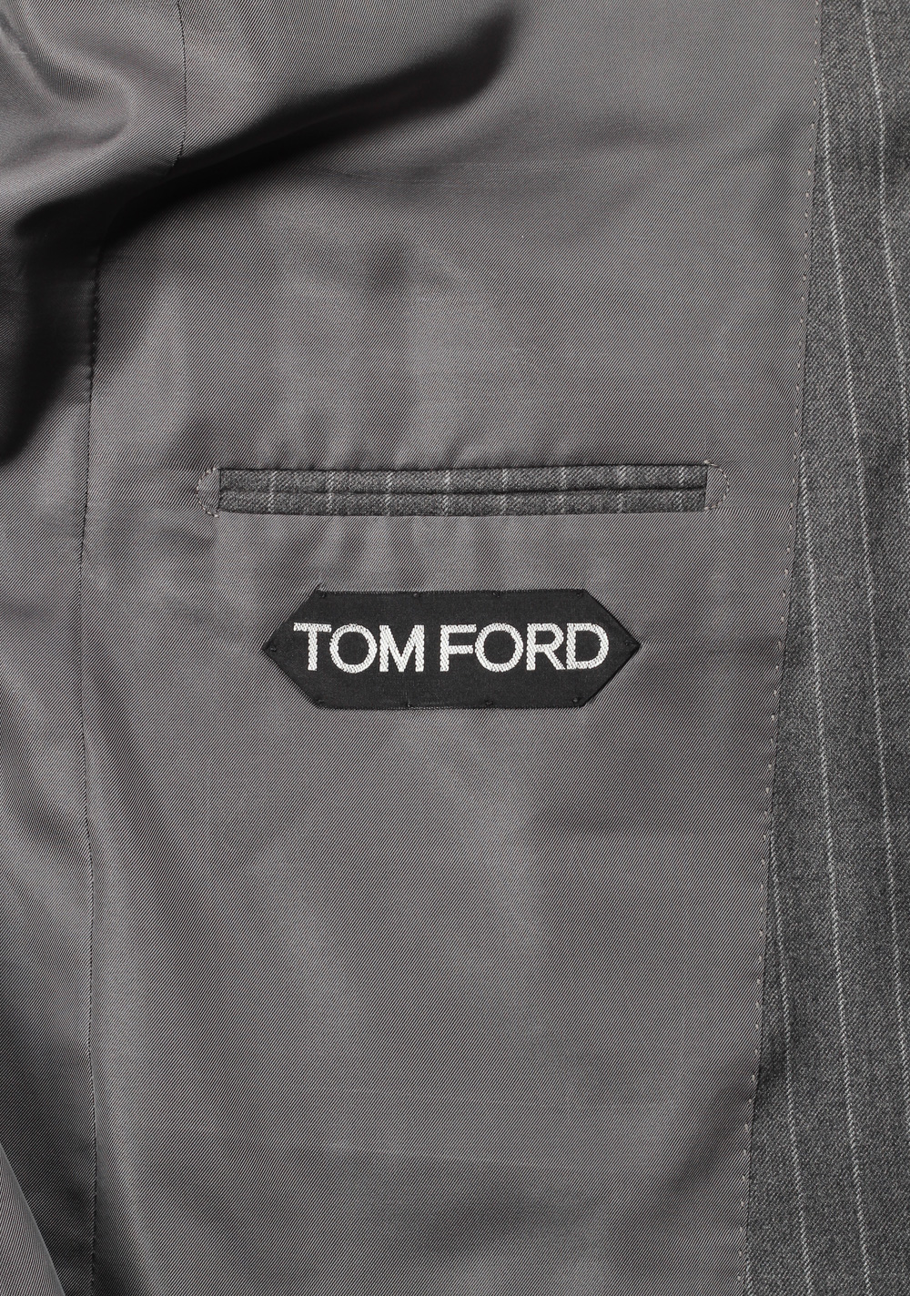 TOM FORD Shelton Gray Striped 3 Piece Suit Size 46 / 36R U.S. Wool Silk | Costume Limité