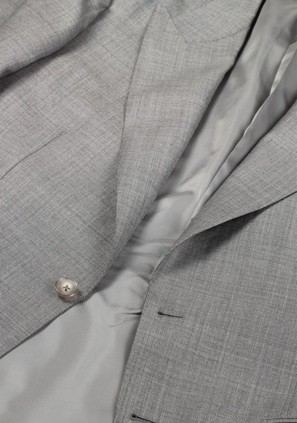 TOM FORD Shelton Sharkskin Light Gray Suit Size 54 / 44R U.S. Wool | Costume Limité