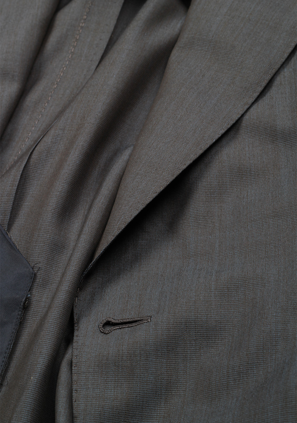 TOM FORD Shelton Gray Suit Size 48 / 38R U.S. In Wool Silk | Costume Limité