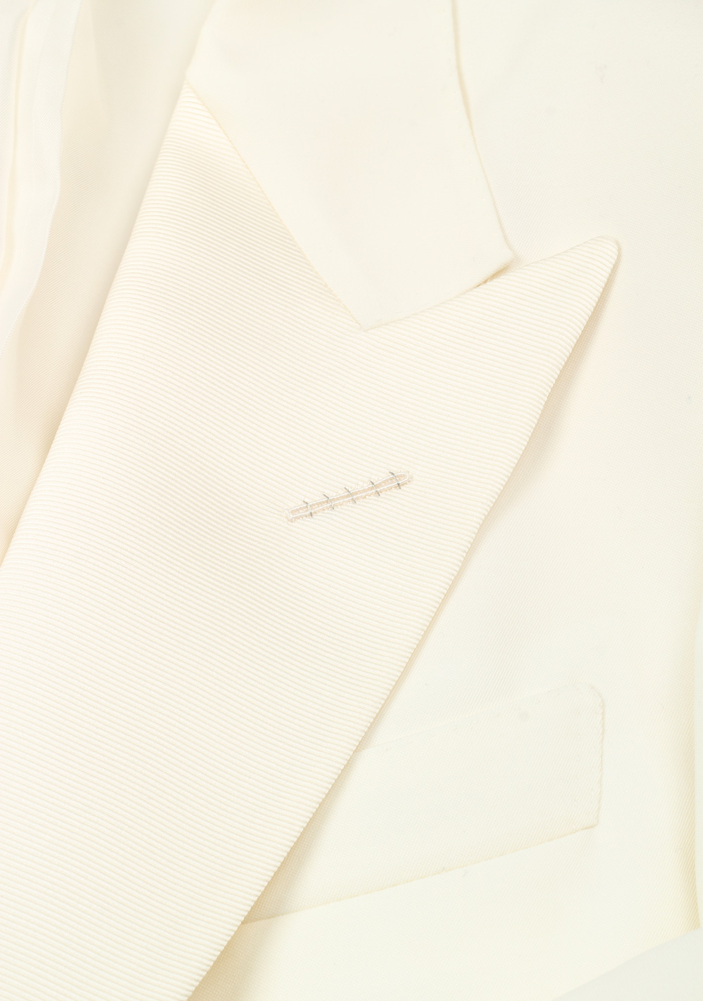 TOM FORD Windsor Ivory Signature Tuxedo Dinner Jacket Size 56 / 46R U.S. Fit A | Costume Limité