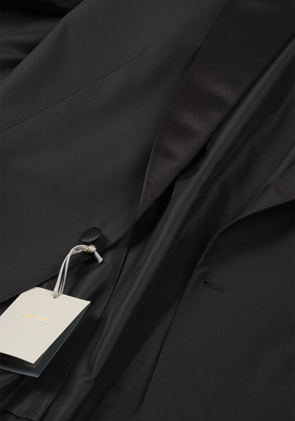 TOM FORD Windsor Black Tuxedo Suit Size 56 / 46R U.S. Fit A | Costume Limité