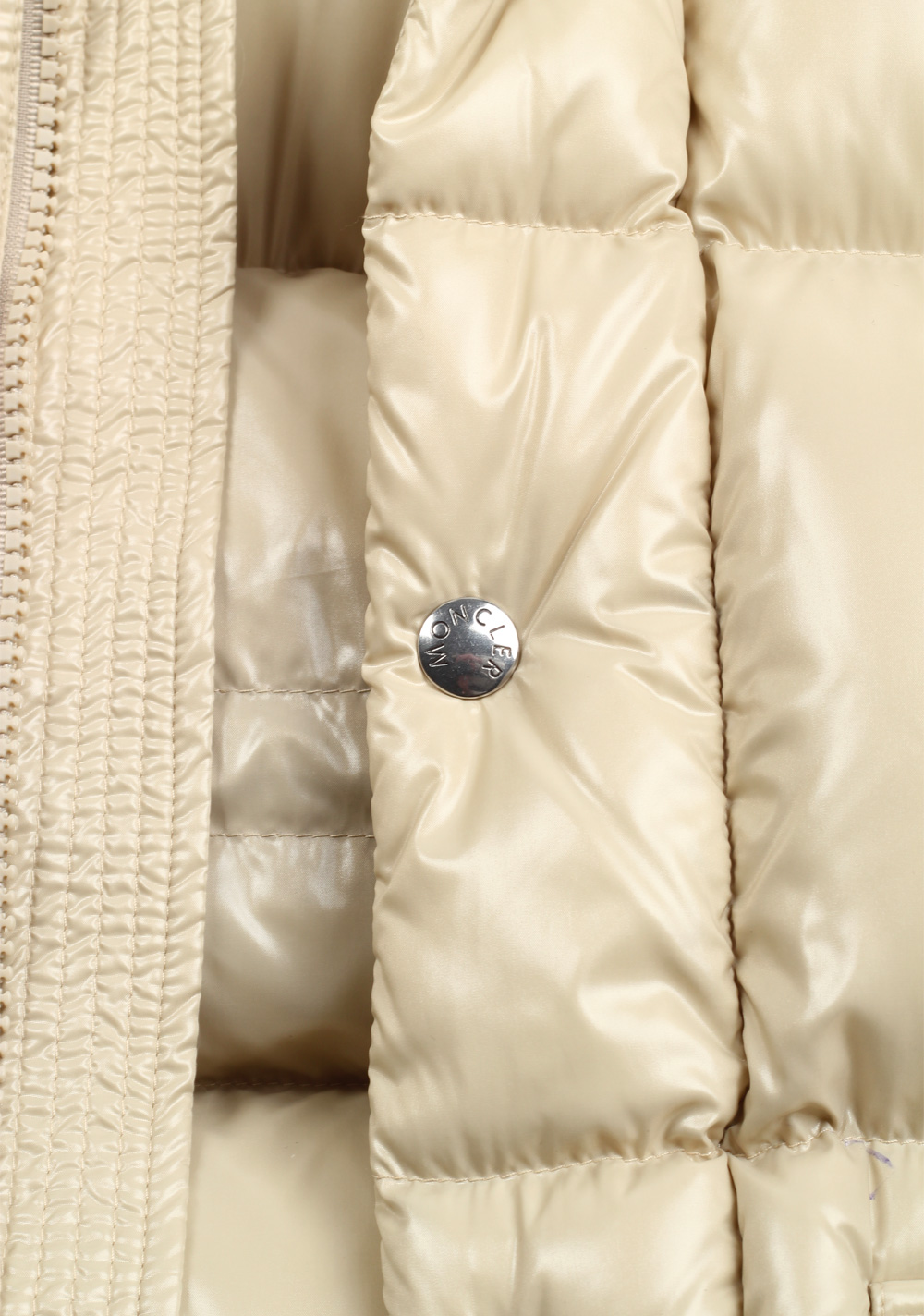 Moncler Beige Frey Down Quilted Jacket Coat Size 4 / L / 52 / 42 U.S. | Costume Limité