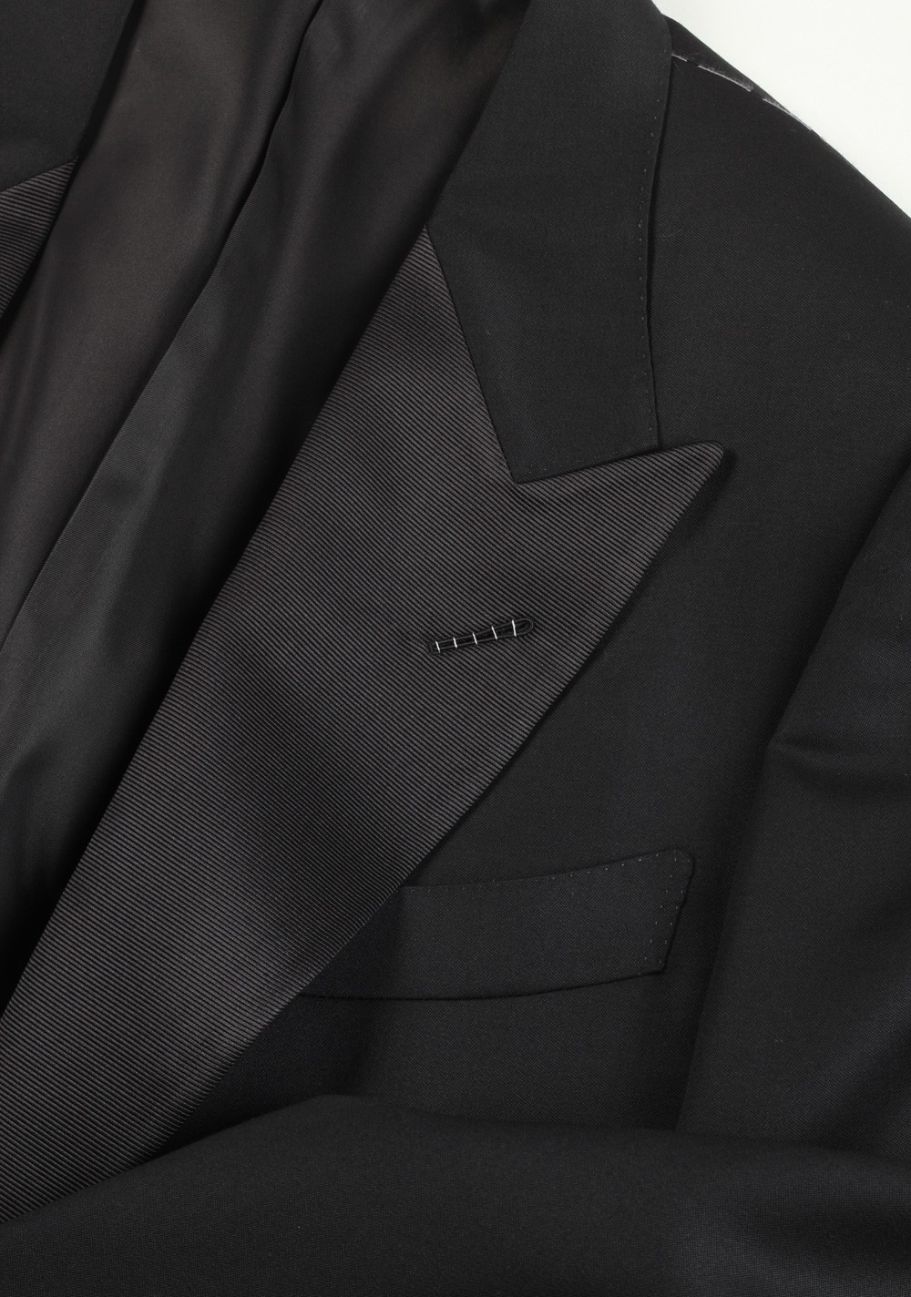 TOM FORD Windsor Black Tuxedo Smoking Suit Size 44 / 34R U.S. Base A | Costume Limité