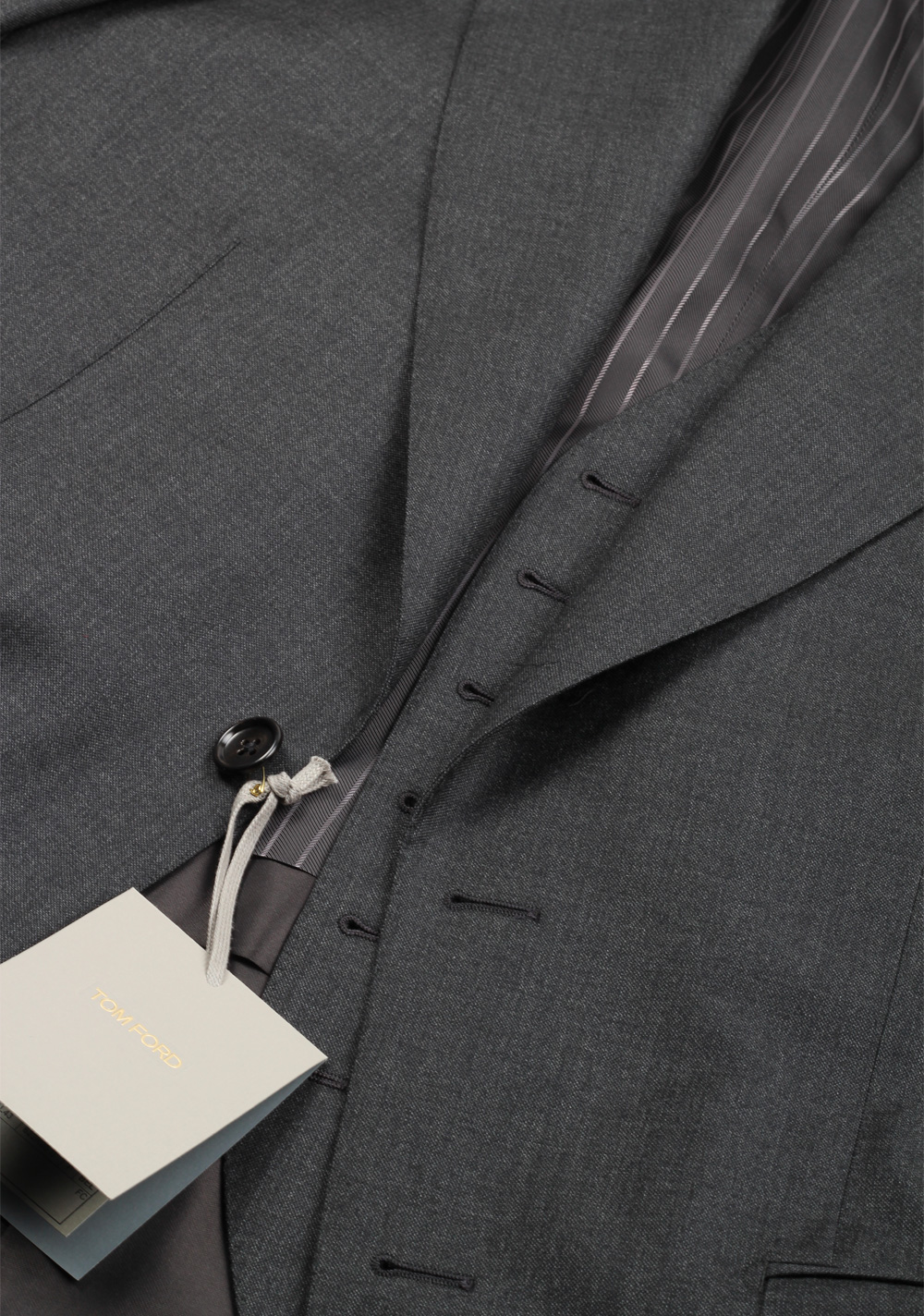TOM FORD Windsor Gray 3 Piece Suit Size 48 / 38R U.S. Wool Fit A | Costume Limité