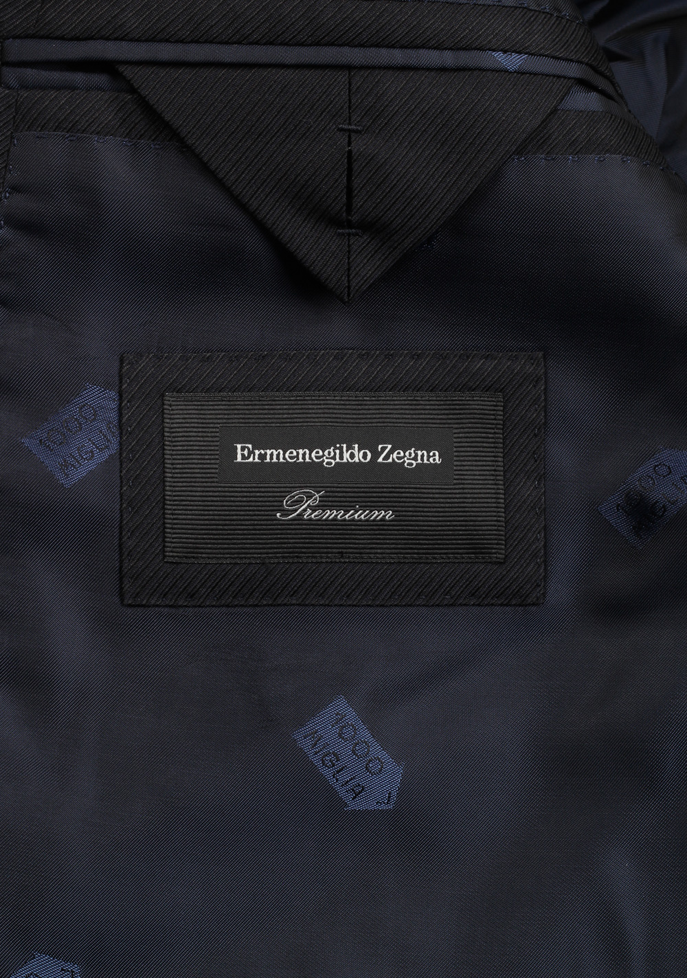 Ermenegildo Zegna Premium Couture Black Sport Coat Size 52 / 42R U.S. In Silk | Costume Limité