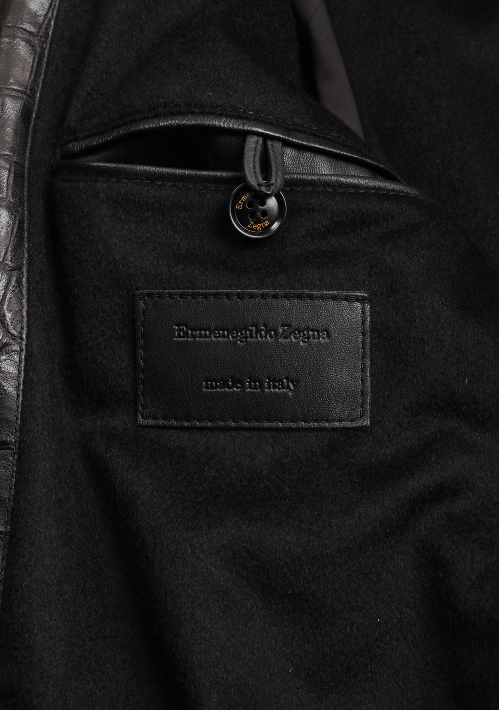 Ermenegildo Zegna Black Embossed Alligator Leather Coat Size 48 / 38R U.S. | Costume Limité