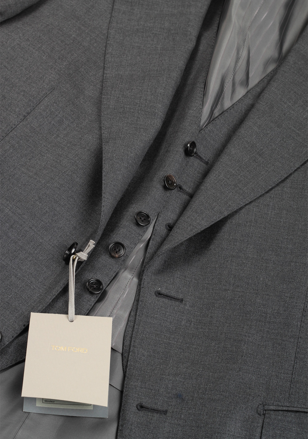 TOM FORD Windsor Gray 3 Piece Suit Size 50 / 40R U.S. Wool Fit A | Costume Limité