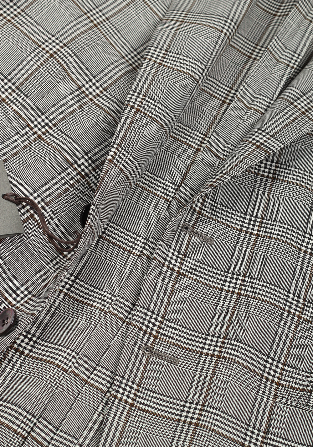 Boglioli 69 Gray Checked Suit Size 48 / 38R U.S. | Costume Limité