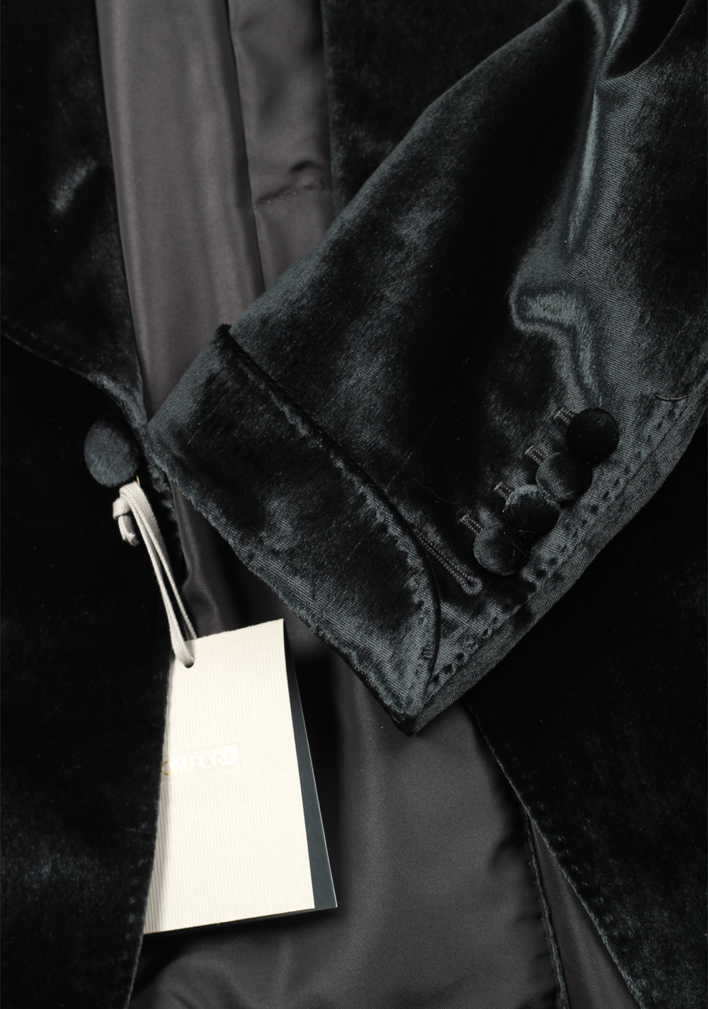 TOM FORD Shelton Black Velvet Tuxedo Dinner Jacket Size Size 48 / 38R U.S. | Costume Limité