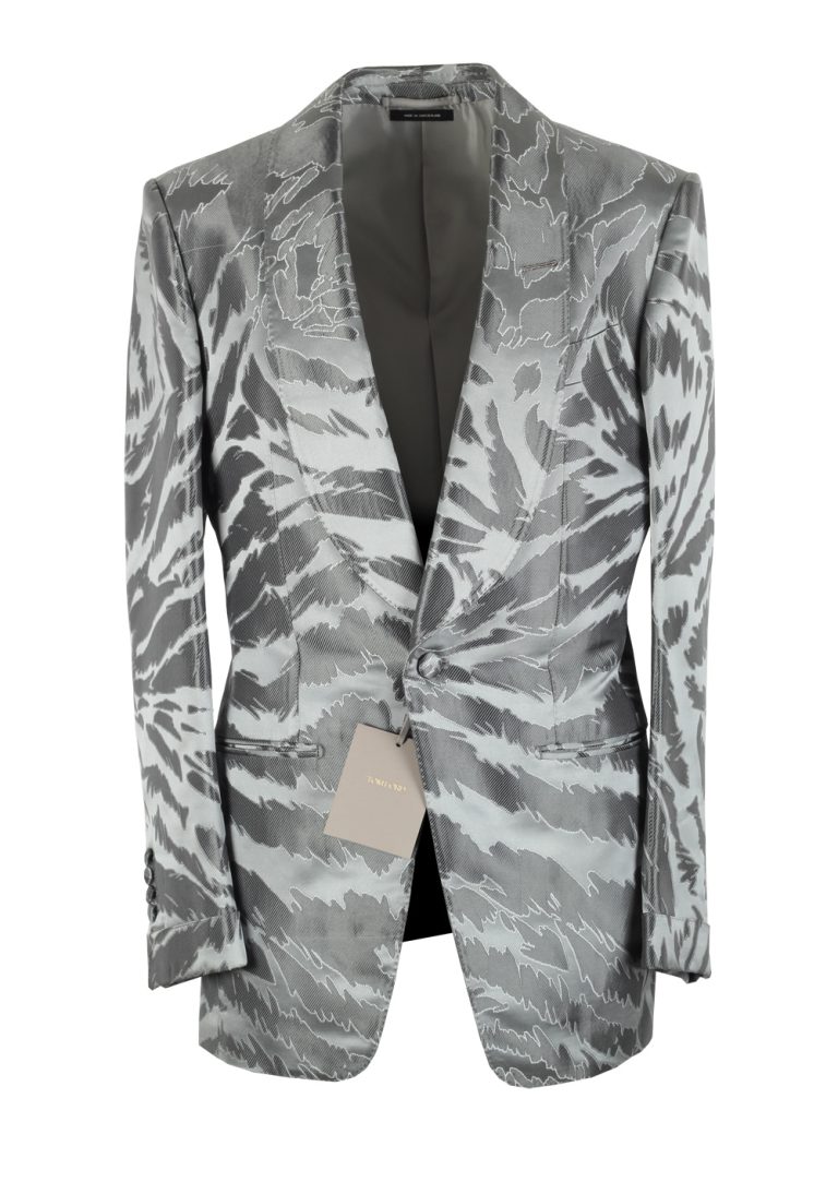 TOM FORD Atticus Gray Tuxedo Dinner Jacket Size 46 / 36R U.S. - thumbnail | Costume Limité