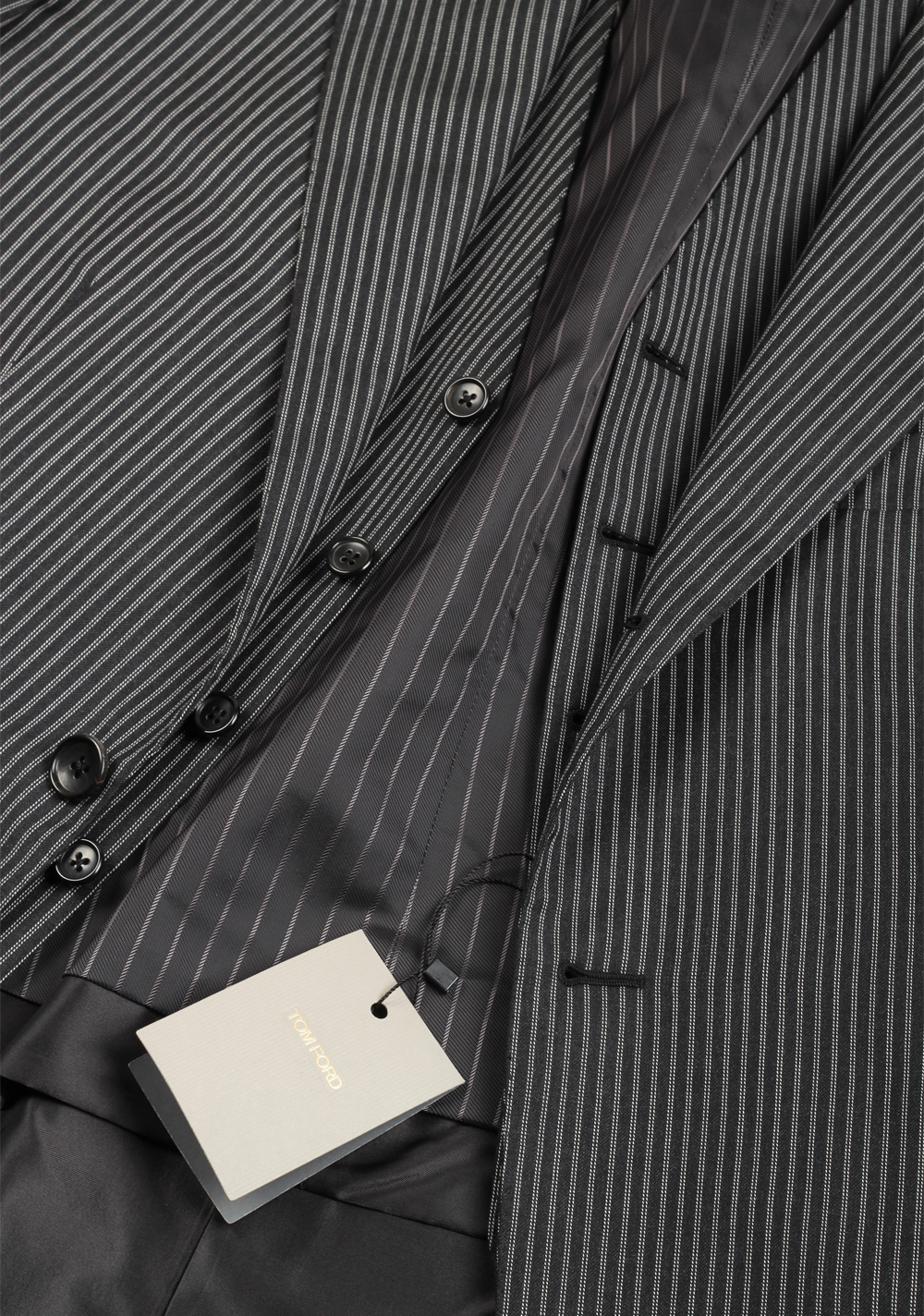 TOM FORD Regency Striped Gray 3 Piece Suit Size 48 / 38R U.S. Wool Fit B | Costume Limité