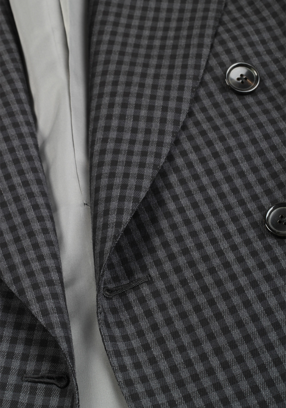 TOM FORD Wetherby Double Breasted Gray Suit Size 48 / 38R U.S. | Costume Limité