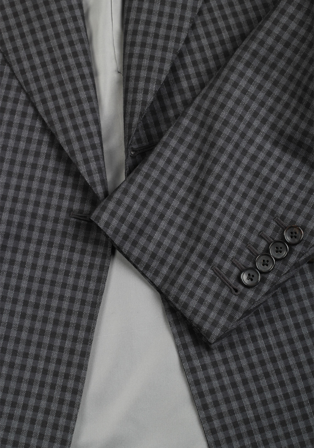 TOM FORD Wetherby Double Breasted Gray Suit Size 48 / 38R U.S. | Costume Limité