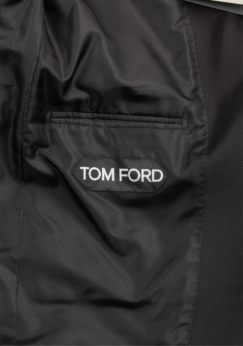 TOM FORD Buckley Black Tuxedo Dinner Jacket 48 / 38R U.S. | Costume Limité