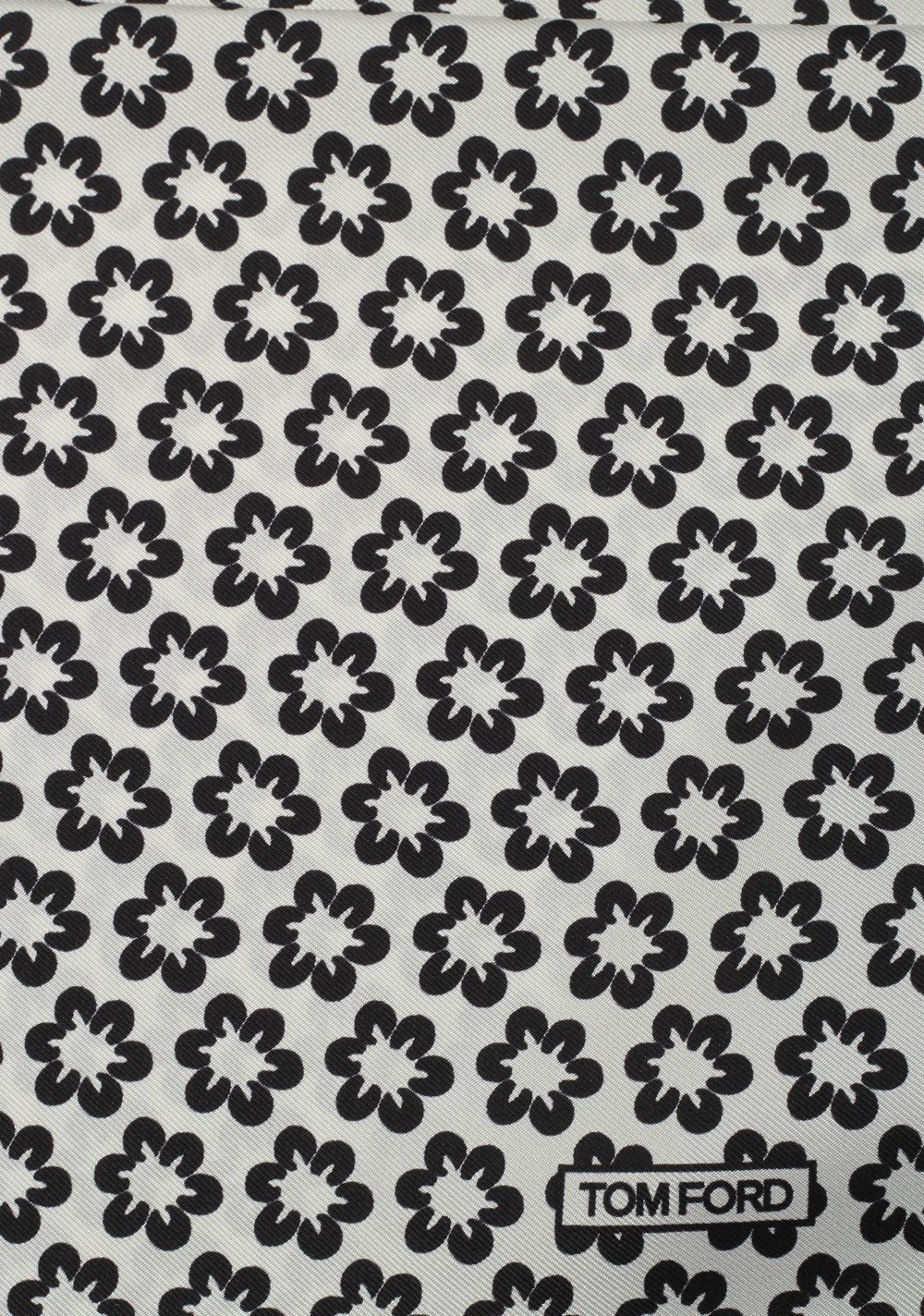 Tom Ford Black White Silk Pocket Square Patterned 16″ x 16″ | Costume Limité