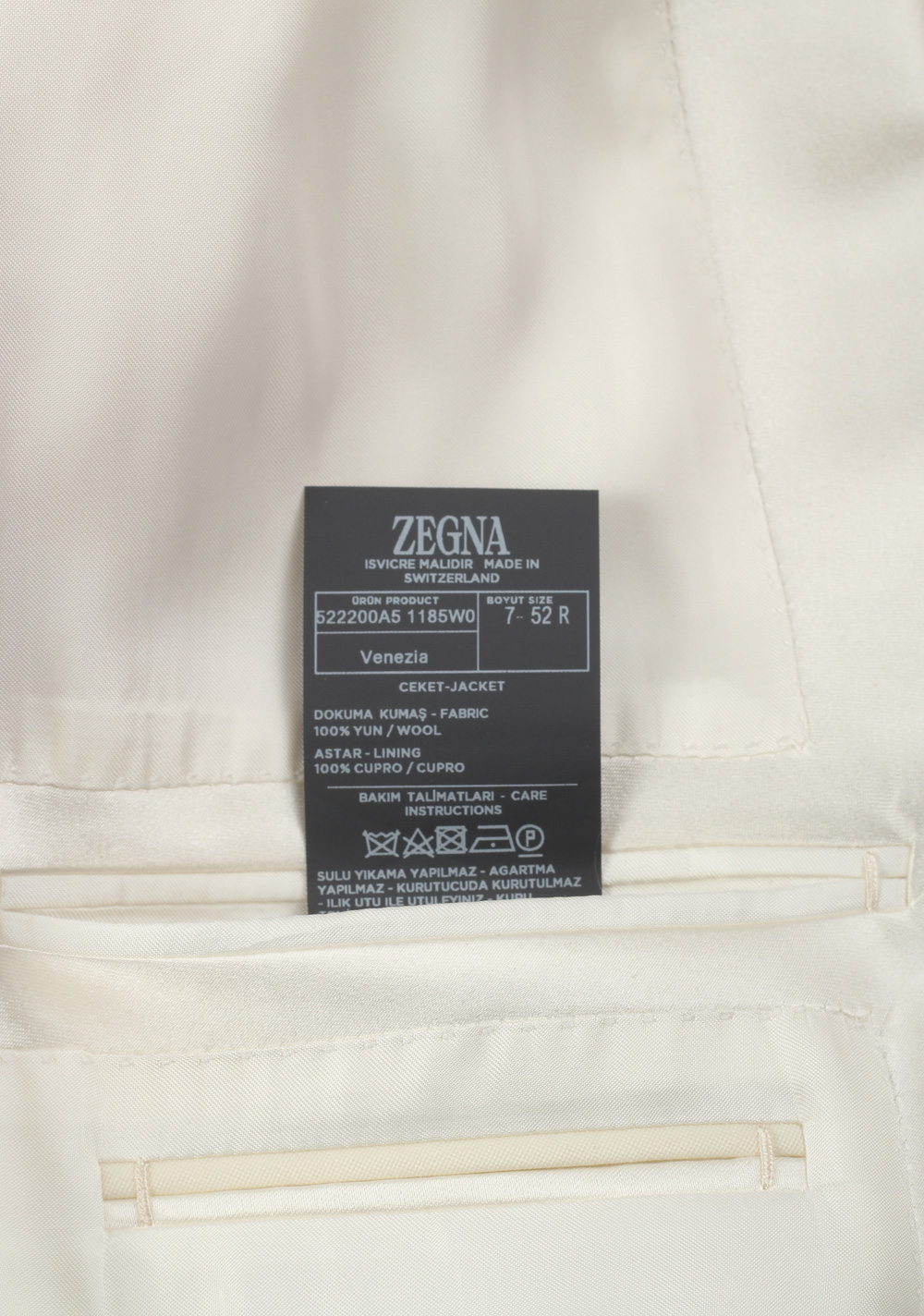 ZEGNA Venezia Off White Tuxedo Dinner Jacket Size 52 / 42R U.S. | Costume Limité