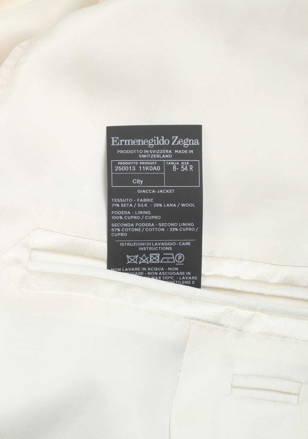 ZEGNA City Off White Tuxedo Dinner Jacket Size 54 / 44R U.S. | Costume Limité