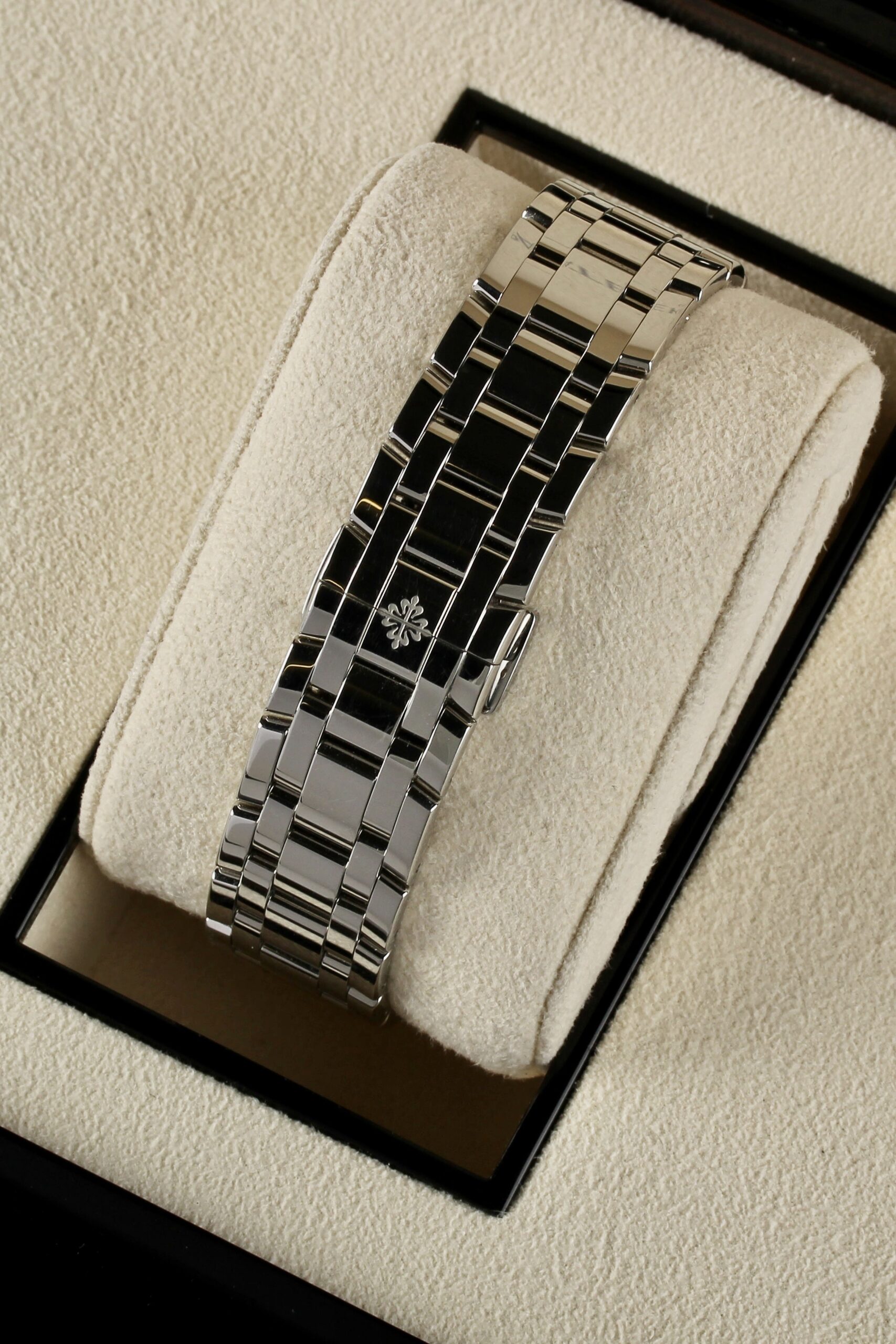 Patek Philippe Annual Calendar Moon Phase – image 5