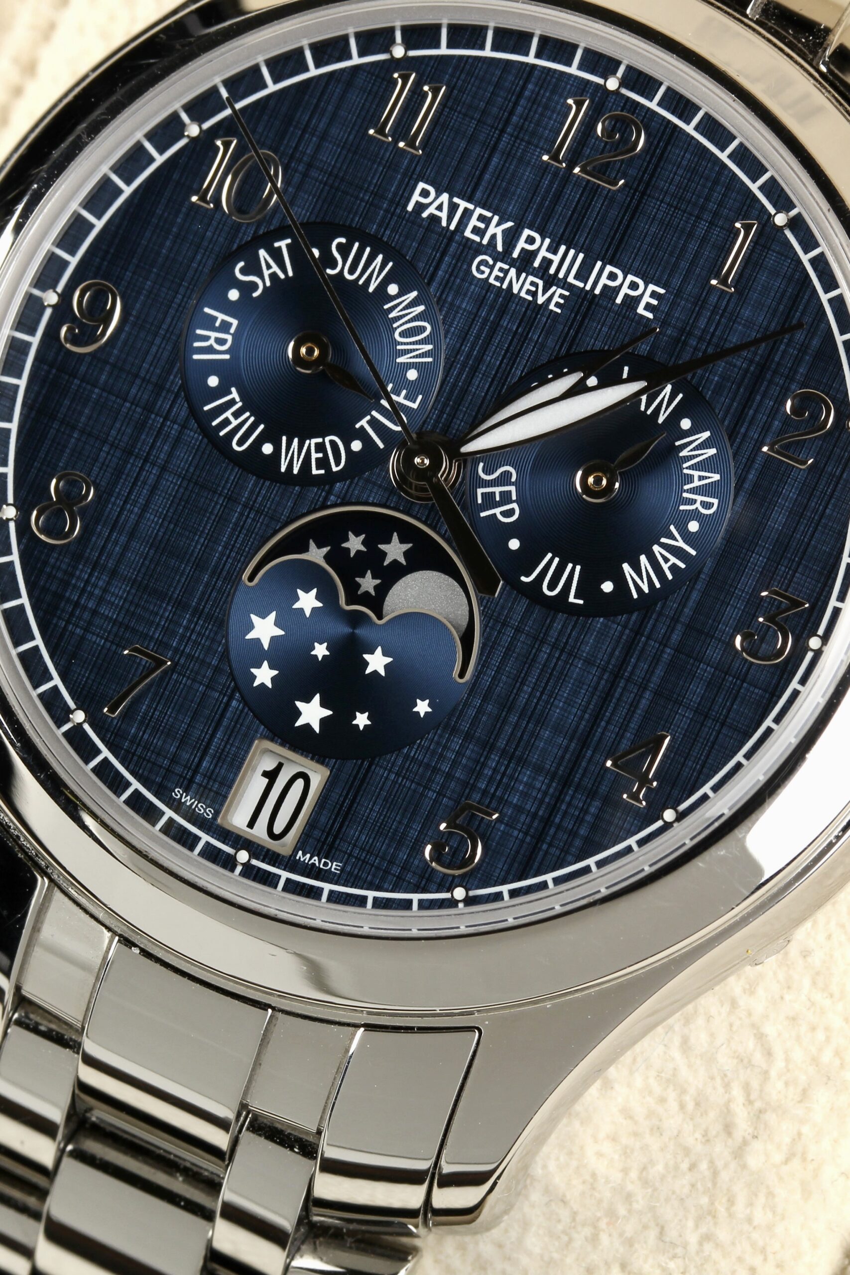 Patek Philippe Annual Calendar Moon Phase – image 6