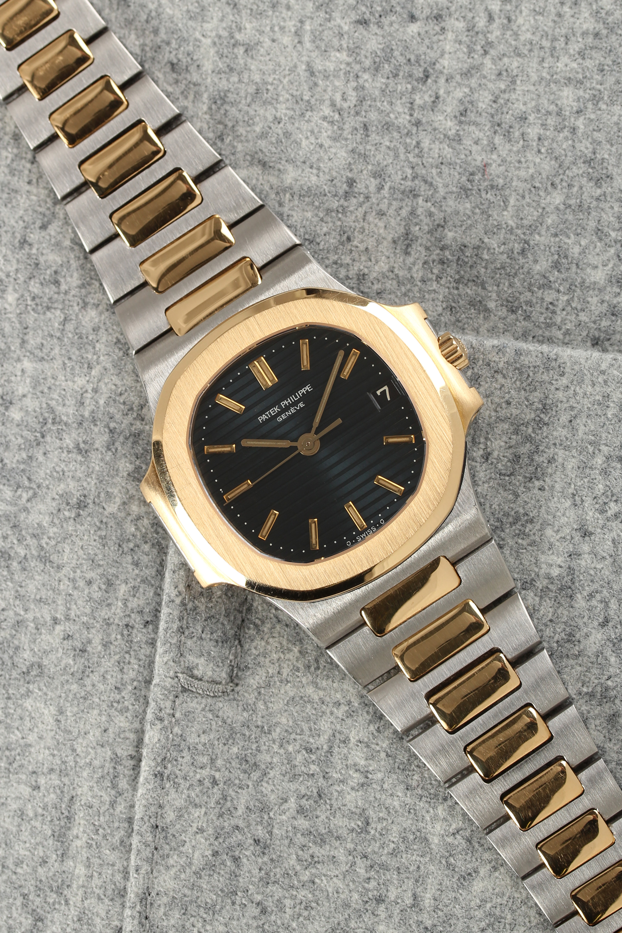 Patek Philippe Nautilus 3800 AJ – image 5